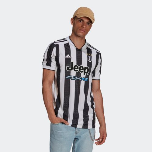 Juventus 21/22 home jersey