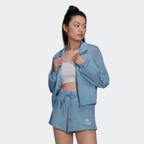 Triple trefoil windbreaker