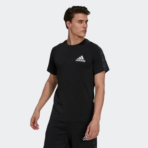 Aeroready designed to move sport motion logo tee